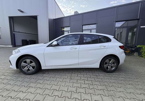 BMW 118, 2023