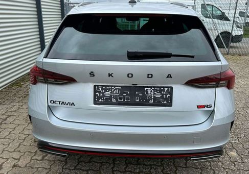 Skoda Octavia, 2023 3