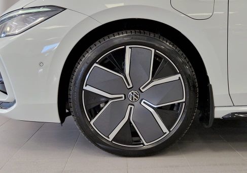 Volkswagen Passat Variant, 2025 3