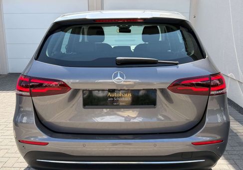 Mercedes-Benz B 180, 2019
