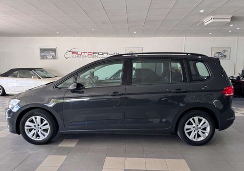 Volkswagen Touran, 2019 3