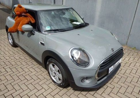 MINI ONE, 2019