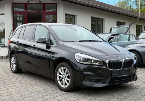 BMW 216, 2021