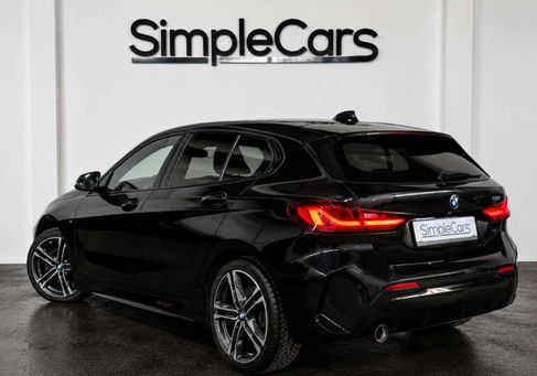 BMW 118, 2022