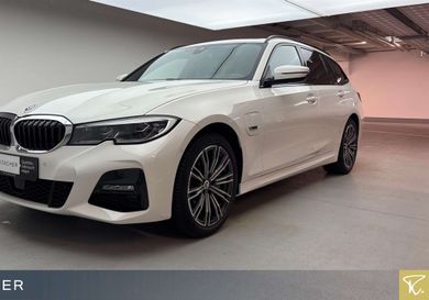 BMW 330, 2022