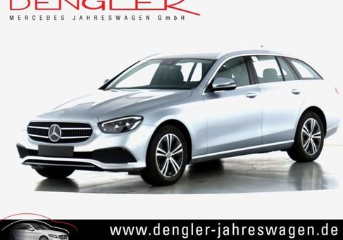 Mercedes-Benz E 220, 2022