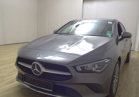 Mercedes-Benz CLA 180, 2021