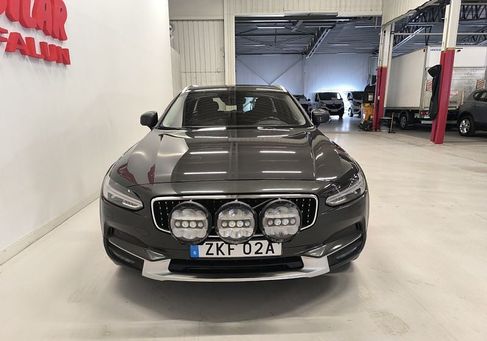 Volvo V90 Cross Country, 2020