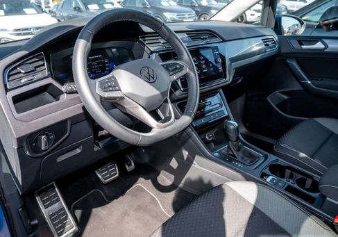 Volkswagen Touran, 2023 3