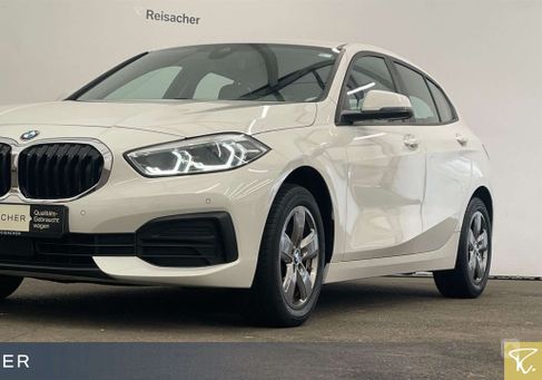BMW 118, 2022