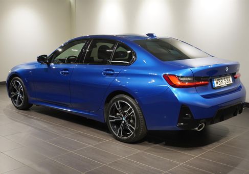 BMW 330, 2025 3