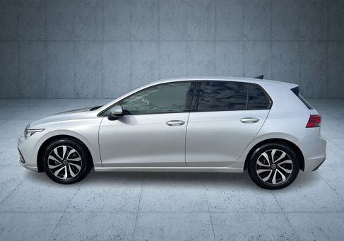 Volkswagen Golf, 2023 3