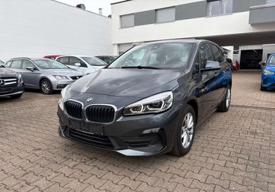 BMW 216, 2020