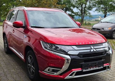 Mitsubishi Outlander, 2021