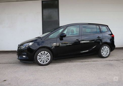 Opel Zafira Tourer, 2017