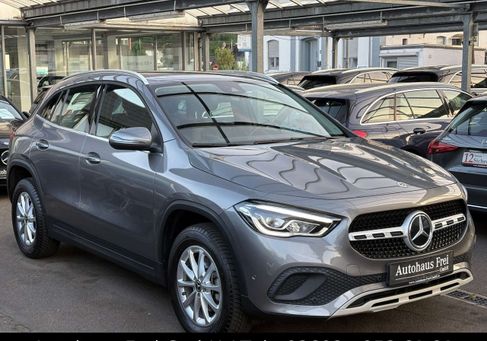 Mercedes-Benz GLA 200, 2021 3