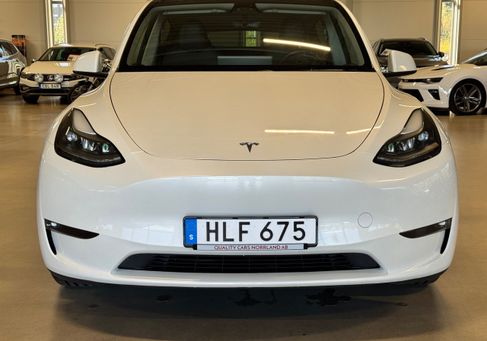 Tesla Model Y, 2023 3