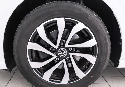 Volkswagen Golf, 2021 3
