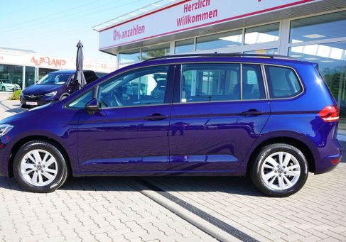 Volkswagen Touran, 2023 3