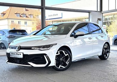 Volkswagen Golf, 2025