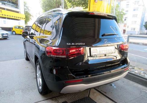 Mercedes-Benz GLB 200, 2023