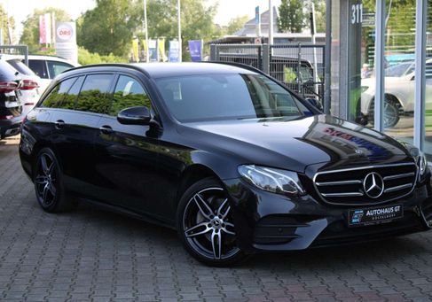 Mercedes-Benz E 200, 2020 3