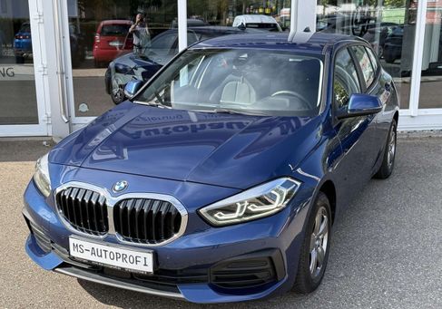 BMW 118, 2022