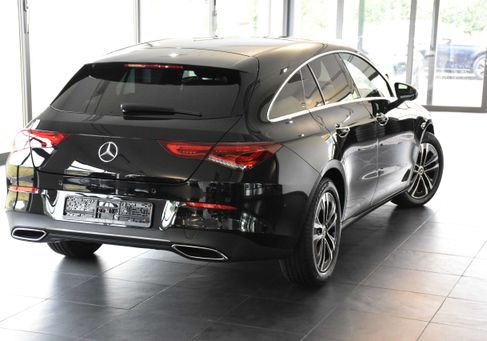Mercedes-Benz CLA 220, 2023 3
