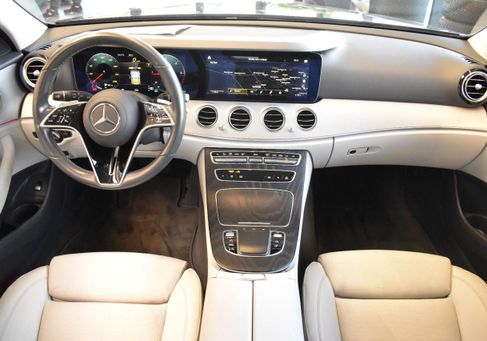 Mercedes-Benz E 220, 2021