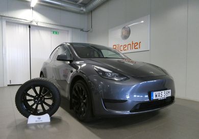 Tesla Model Y, 2023