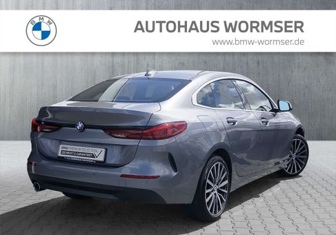 BMW 218, 2022