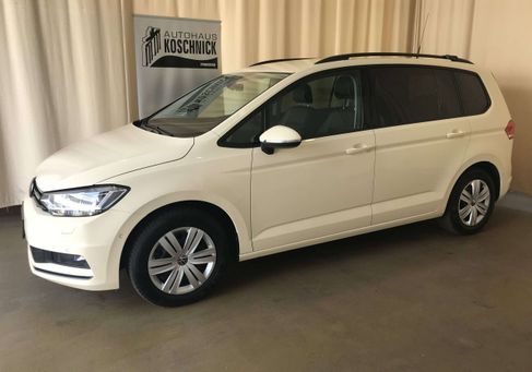 Volkswagen Touran, 2025 3
