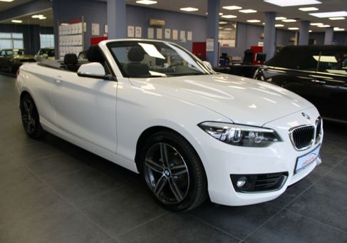 BMW 218, 2021