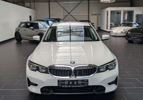 BMW 318, 2021