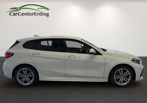 BMW 118, 2021