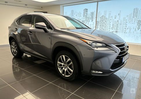 Lexus NX, 2015