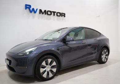 Tesla Model Y, 2021