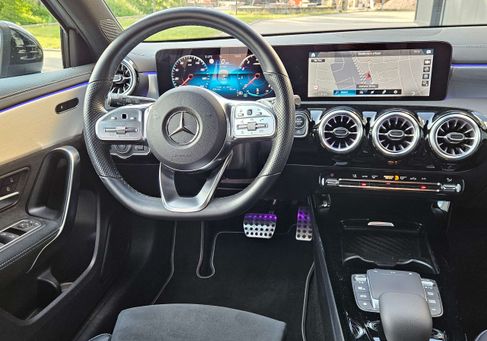 Mercedes-Benz A 200, 2022