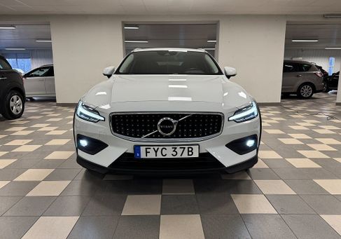 Volvo V60 Cross Country, 2022