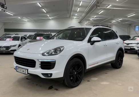 Porsche Cayenne, 2016