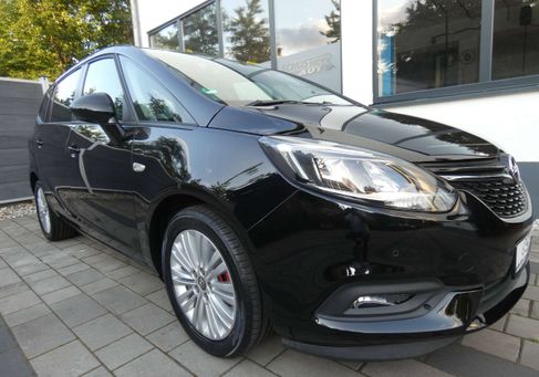Opel Zafira, 2018