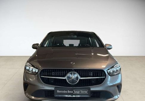 Mercedes-Benz B 200, 2023