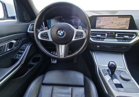 BMW 330, 2021
