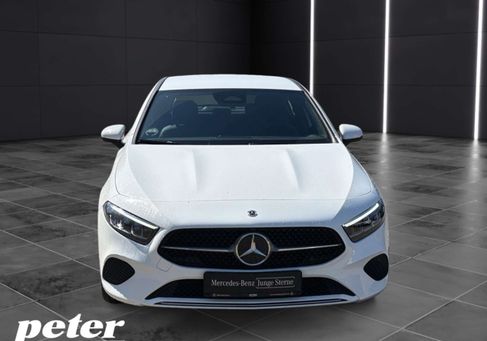 Mercedes-Benz A 180, 2025