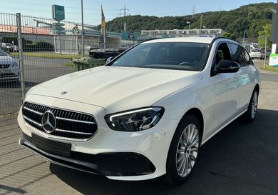 Mercedes-Benz E 300, 2022