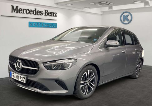 Mercedes-Benz B 180, 2025 2