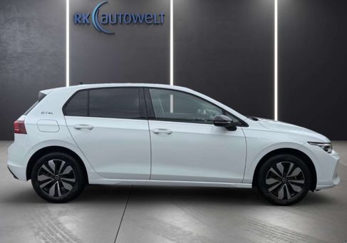 Volkswagen Golf, 2025 3