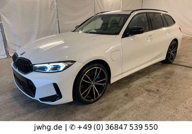 BMW 330, 2022