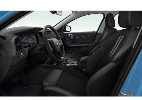 BMW 118, 2023