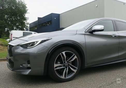 Infiniti, 2016